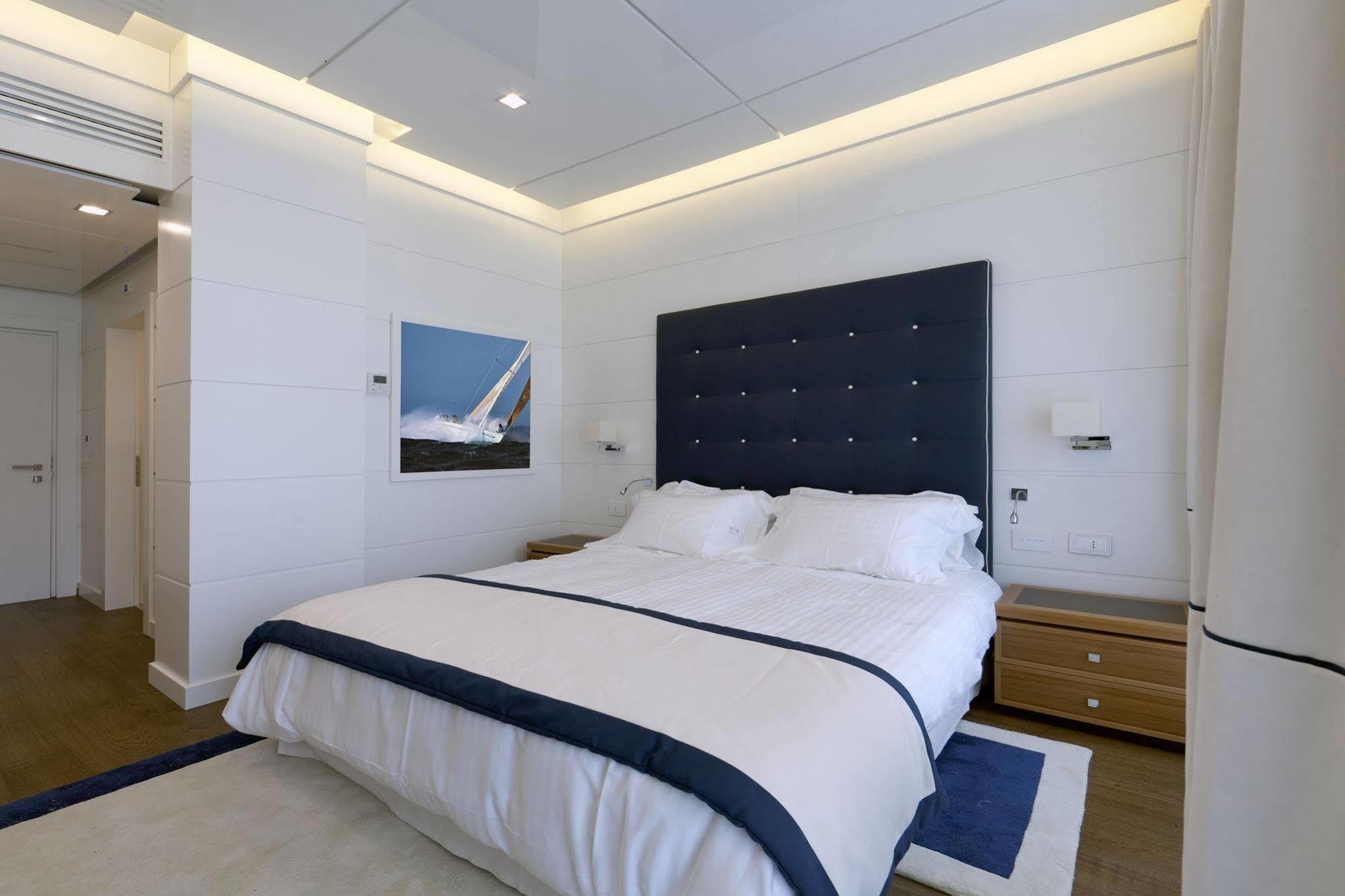 Hotel Yacht Club Marina Di Loano Zewnętrze zdjęcie