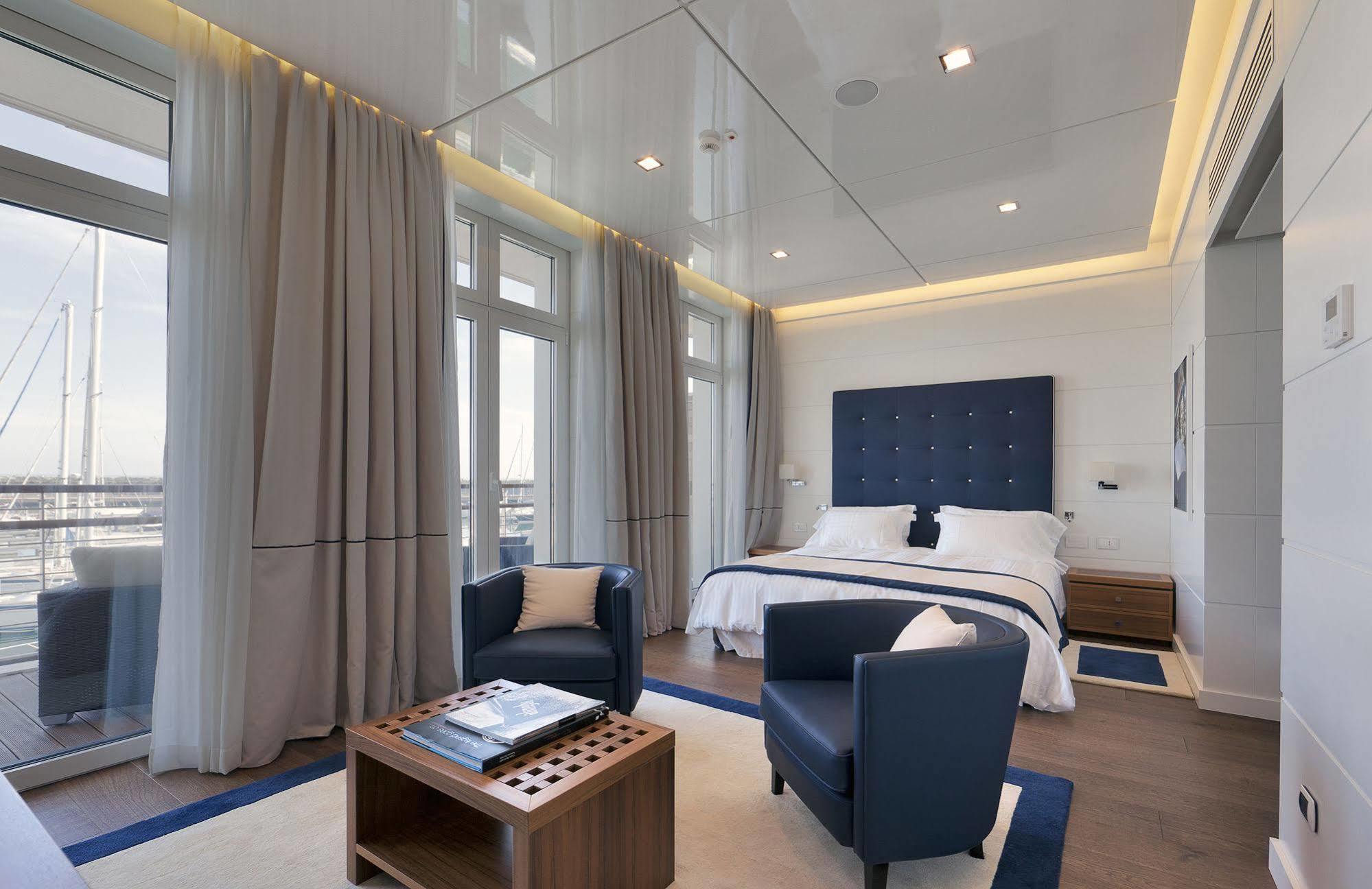 Hotel Yacht Club Marina Di Loano Zewnętrze zdjęcie