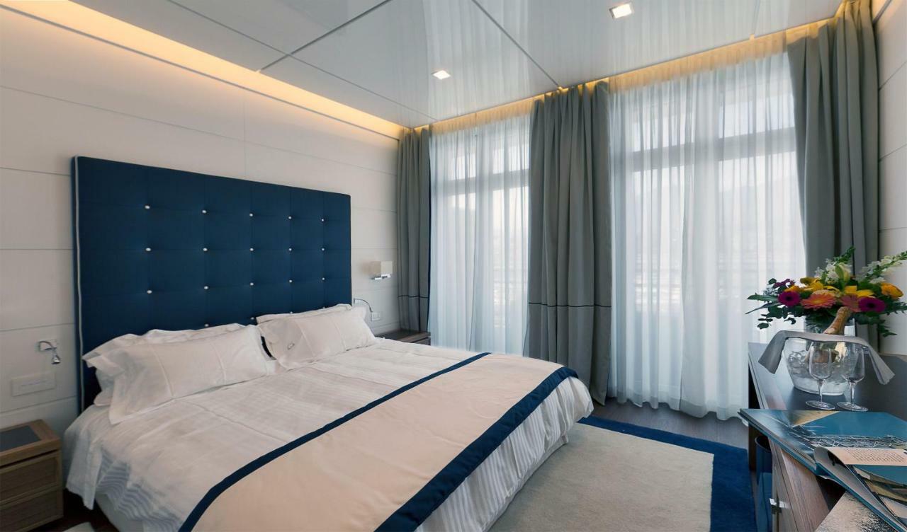Hotel Yacht Club Marina Di Loano Zewnętrze zdjęcie